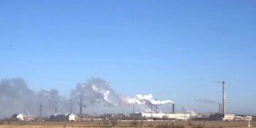 На одному з найбільших заводів Криму сталася пожежа