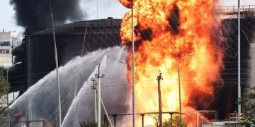 Щоб Росія “палала сильніше”, Київ попросить у союзників ще 20 млрд доларів, – Politico