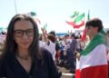 Іранські американці протестують проти збірної Ірану на Чемпіонаті світу