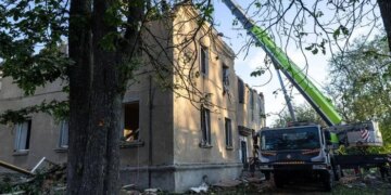 Армія РФ атакувала Харків і область: двоє людей загинули