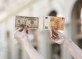 Курс валют після вихідних: скільки коштують долар і євро у перший день літа