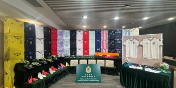 Гонконг накрив масштабну схему з підробною атрибутикою Чемпіонату світу 2026
