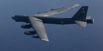 У США розбився стратегічний бомбардувальник B-52, восьмеро загиблих