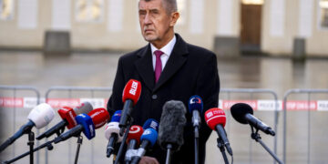 Бабіш закликав до дипломатичних зусиль для завершення війни в Україні