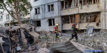 У Києві кількість постраждалих через російську атаку зросла до 65, ще четверо людей загинули