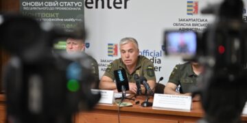 Туристичний сезон: на Закарпатті прогнозують значні черги на кордоні в червні