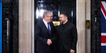 Зеленський поінформував Стармера про потреби України в ППО