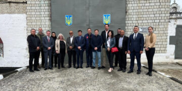 Україна показала іноземним дипломатам табір для військовополонених «Захід-1»