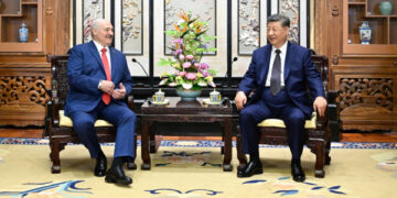 Лукашенко прибув до Китаю та зустрівся із Сі