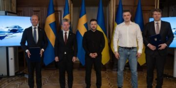 Україна та Швеція уклали угоду про закупівлю 16 винищувачів Gripen E