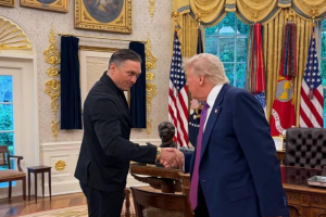 Усик зустрівся з Трампом у Білому домі