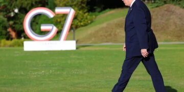 Трамп зробив заяву про санкції проти російської нафти