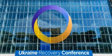 Польський уряд пояснив, чому Навроцького не буде на Конференції з відновлення України 