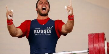 Федерація важкої атлетики відкрила Росії двері на чемпіонат світу