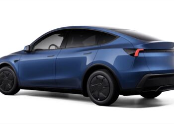 Tesla додала колір Coastal Blue для Model Y на європейському ринку