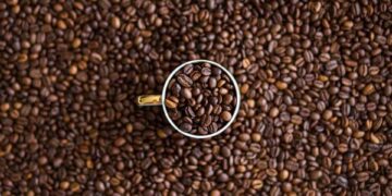 Вчені з’ясували, як кава приховує гіркоту кофеїну