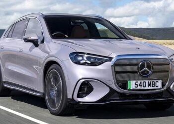 Subaru представила оновлену версію кросовера Levorg Layback