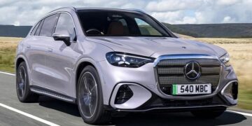 Subaru представила оновлену версію кросовера Levorg Layback