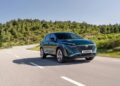Nissan несподівано зупиняє виробництво ключового електромобіля