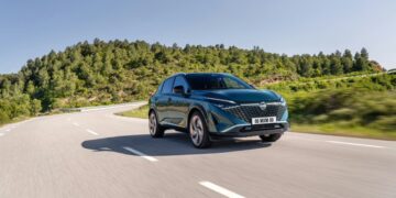 Nissan несподівано зупиняє виробництво ключового електромобіля