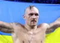 Усик залишає пояси, але не йде зі спорту
