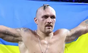 Усик залишає пояси, але не йде зі спорту