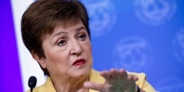 МВФ та Україна домовились про новий кредит: серед умов тарифи та ПДВ
