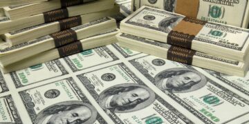 Долар по 51,5 гривні? Чи варто українцям хвилюватися через новий прогноз уряду