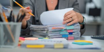 Менше перевірок і зайвих функцій: уряд розпочав реформу Держпраці