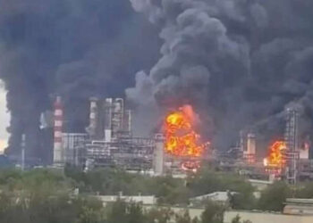 Дві атаки на московський НПЗ вивели з ладу обидві установки, що забезпечують 100% первинної переробки нафти