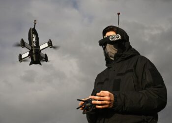В Україні показали “довгий” дрон-перехоплювач P1-SUN Long з ШІ
