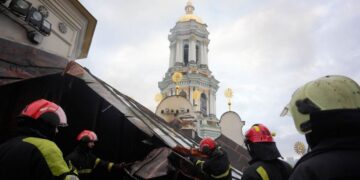 МЗС назвало “абсурдом” реакцію ЮНЕСКО на обстріл Києво-Печерської лаври