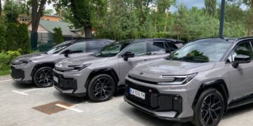 Toyota в Україні презентувала новий RAV4 та одразу три електромобілі