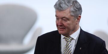 Порошенко приєднався до відмови від польського ордена і пояснив своє рішення