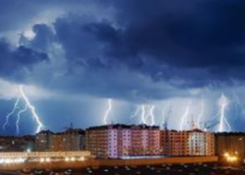 На Київщиною з’являться яскраві спалахи: застереження ДСНС