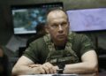 Ворог тисне на Костянтинівку, не рахуючись із втратами, – Сирський