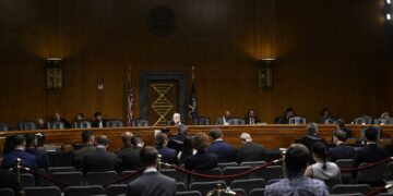 У Сенаті США запропонували прискорити передачу Україні критично важливих боєприпасів