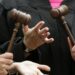 Дружині прем’єра Іспанії заборонили виїзд і вилучили паспорт