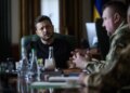 Зеленський провів ще низку зустрічей з командирами корпусів. Обговорили потреби фронту та захист прикордонних напрямків