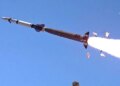 Щонайменше 5 ракет атакували Київ, у кількох районах спалахнули пожежі