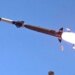 Щонайменше 5 ракет атакували Київ, у кількох районах спалахнули пожежі