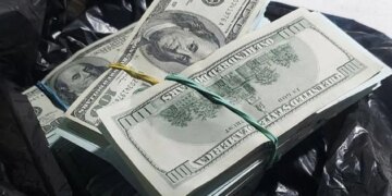 Експосадовця ЗСУ викрили на хабарі у 2,2 млн доларів від забудовника