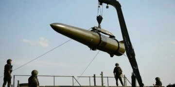 Удар рф ракетами КНДР вказує на новий запас зброї, яким росія може посилити атаки – Reuters
