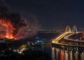 Вибухи у Севастополі двічі зупиняли рух Керченським мостом