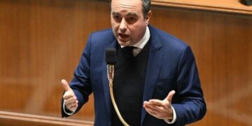 Французькому уряду оголосять вотум недовіри через спеку