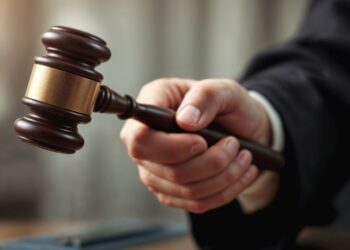 На Закарпатті суд відправив за ґрати відразу трьох переправників ухилянтів