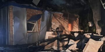 Ворог із вечора майже 10 разів бив по Дніпропетровщині – пошкоджені підприємство та АЗС, є постраждалий