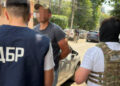 ДБР викрила схему виїзду «ухилянтів» у Румунію, затриманий військовий