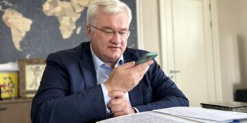 Сибіга обговорив із главою МЗС Румунії падіння російської ракети на території Польщі