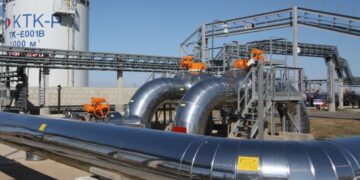 Казахстан знову припинив експорт нафти через термінал у Новоросійську